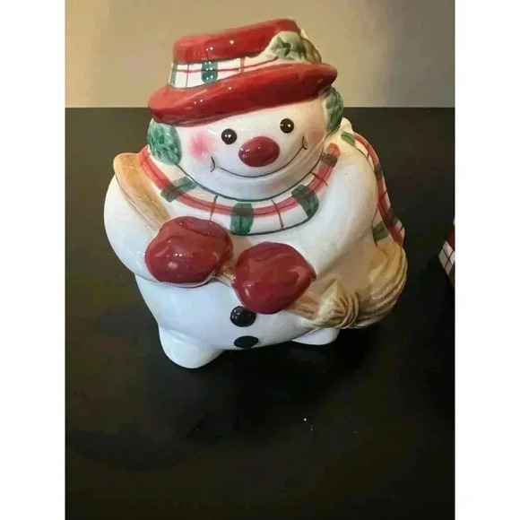 Fitz and Floyd Snowman and Gift Plaid Salt and Pepper Shaker Set - Picture 2 of 10